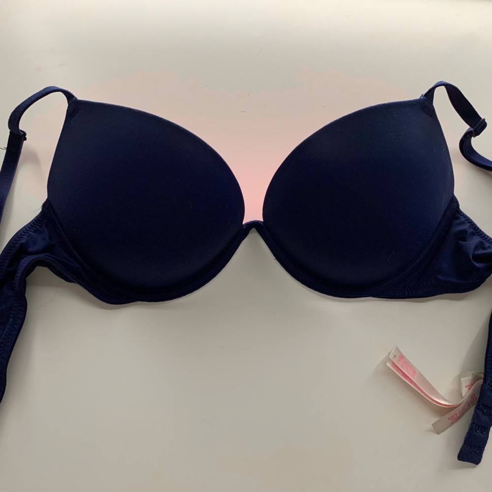 Victoria’s Secret PINK wear everywhere super push-up bra